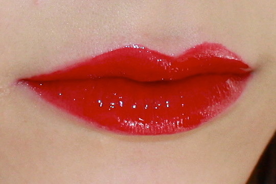 Yves Saint Laurent Glossy Stains & lip swatches